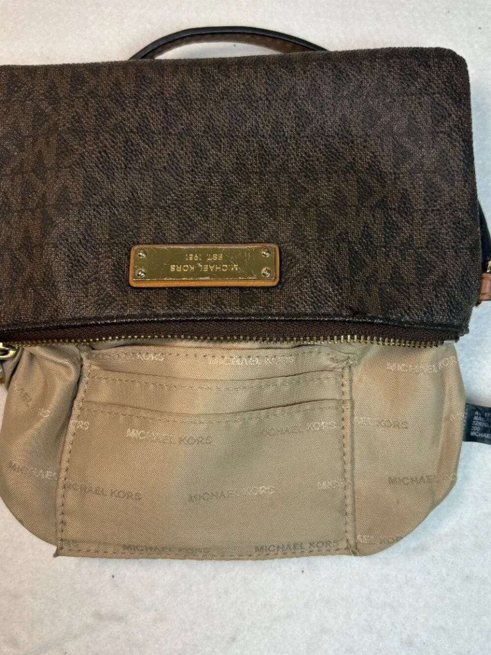 Michael Kors Jet Set Brown Monogram Canvas Wristlet Clutch Pouch Y2K Preppy Chic